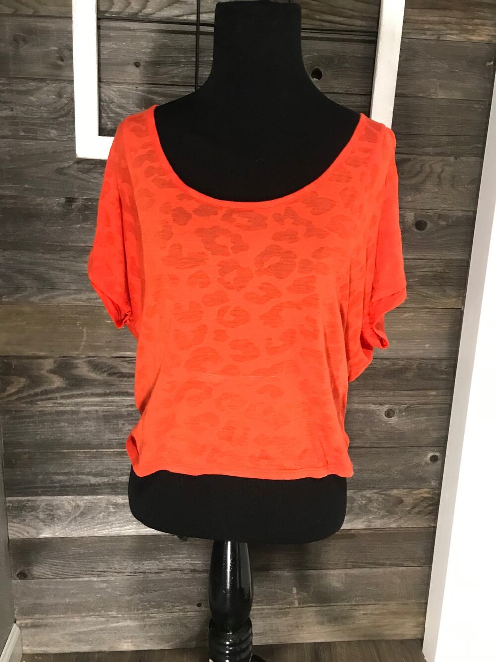 Bozzolo orange animal cheetah leopard print crop top women's size small